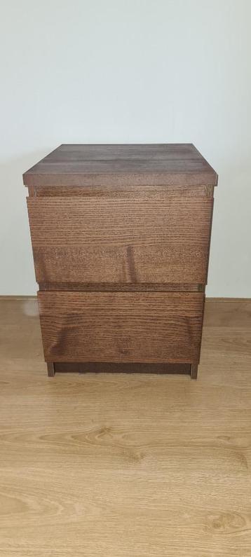 Nachtkastjes 2x beschikbaar voor biedingen