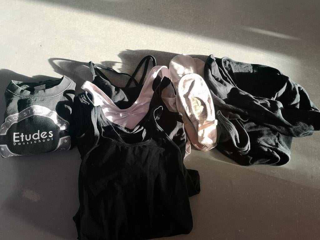 Balletkleding set: pakjes, schoentjes, vestje, trui, Ophalen