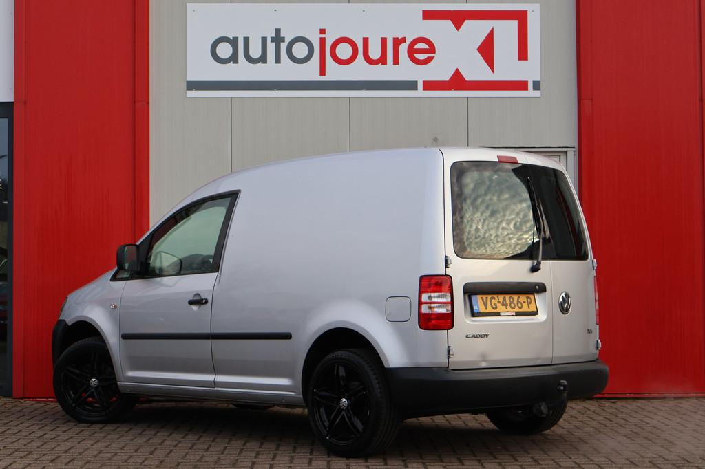 Volkswagen Caddy 1.6 TDI | Origineel NL | Airco | Trekhaak |, Auto's, Bestelauto's, Voorwielaandrijving, Euro 5, Stof, Gebruikt