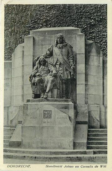 (701-059-035) Dordrecht Standbeeld De Witt beschikbaar voor biedingen