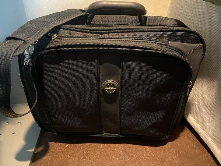 Kensington Contour laptoptrolley/laptoptas, Computers en Software, Laptoptassen, Gebruikt, Trolleytas, 17 inch of meer, Ophalen of Verzenden