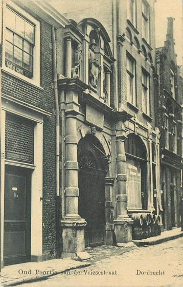(701-055-017) Dordrecht Oud Poortje aan de Vriesestraat beschikbaar voor biedingen