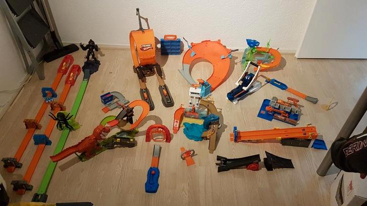 Hot Wheels Racebanen, Onderdelen + Opbergdoosje, Kinderen en Baby's, Speelgoed | Racebanen, Gebruikt, Racebaan, Handmatig, Hot Wheels