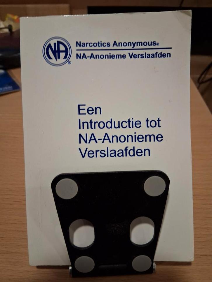 NA Handboek + Cleantijd Sleutelhanger - Anonieme Verslaafden, Boeken, Schoolboeken, Zo goed als nieuw, Godsdienst en Levensbeschouwin