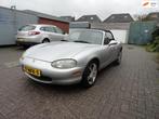 Mazda MX-5 1.6i CABRIO (KM 286930), Auto's, Euro 2, Achterwielaandrijving, Gebruikt, 4 cilinders