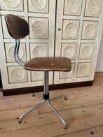 Vintage industriële stoel met leren bekleding, Huis en Inrichting, Stoelen, Ophalen, Gebruikt, Bruin
