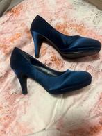 Blauwe pumps mt 38, Kleding | Dames, Schoenen, Ophalen, Pumps, Blauw, Zo goed als nieuw