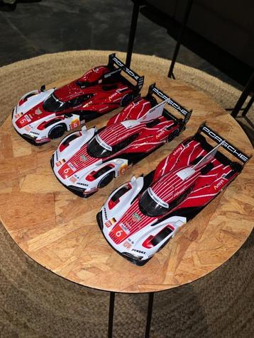3 stuks Porsche 963 Bburago 1:24 beschikbaar voor biedingen