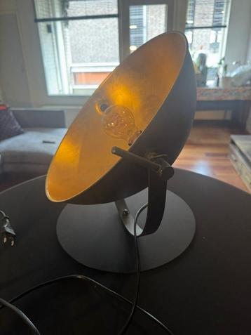 Bijzetlamp met gouden kap - 35cm beschikbaar voor biedingen
