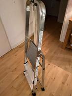 Nieuwe kleine keukentrap, Doe-het-zelf en Verbouw, Ladders en Trappen, Trap, Nieuw, Ophalen of Verzenden, Opvouwbaar of Inschuifbaar