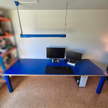 Blauwe Design Bureau Tafel 300x100cm beschikbaar voor biedingen