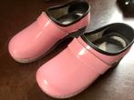 Leuke hippe roze houten klompjes met rubberen zool maat 32, Ophalen of Verzenden, Gebruikt, Kinderen, Schoenen