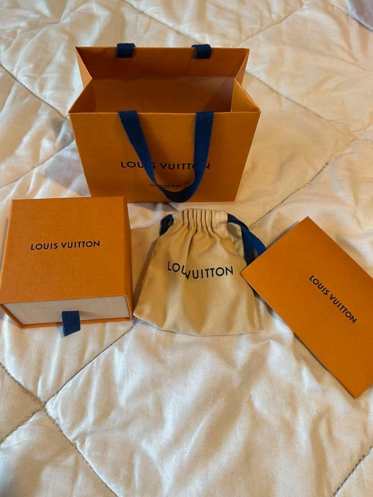 Louis vuitton confidential bracelet, Sieraden, Tassen en Uiterlijk, Armbanden, Zo goed als nieuw, Leer, Zilver, Ophalen of Verzenden