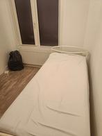 Room to rent in Baarn near station ( Amsterdam Utrecht ), 20 tot 35 m², Utrecht