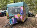 Creatieve Caravan met Verhaal zoekt Nieuwe Eigenaar!, Caravans en Kamperen, 75 kg, 750 - 1000 kg, Particulier, Adria