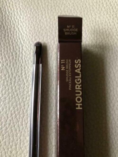Hourglass No 11 Smudge Brush oogschaduw kwast- Nieuw!, Sieraden, Tassen en Uiterlijk, Uiterlijk | Cosmetica en Make-up, Nieuw