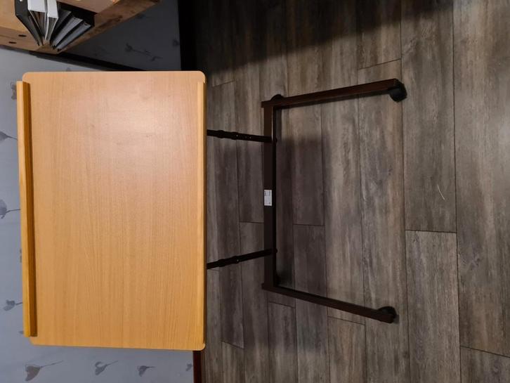 Tafel voor over de stoel, Diversen, Verpleegmiddelen, Zo goed als nieuw, Ophalen