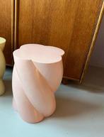 &Klevering Bijzettafel roze hip design, Ophalen, Minder dan 45 cm, Gebruikt, Overige vormen