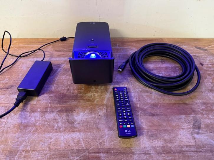 LG PF1000U Ultra Short Throw LED beamer HDMI, Audio, Tv en Foto, Beamers, Zo goed als nieuw, DLP, Full HD (1080), Ophalen of Verzenden