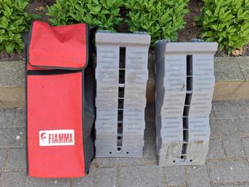 Fiamma oprijblokken beschikbaar voor biedingen