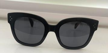 Glas zonnebril (lees) met strerktd +1, zwart beschikbaar voor biedingen
