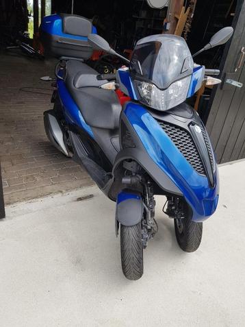 Piaggio MP3 LT 300ie 2015 beschikbaar voor biedingen