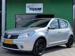 Dacia Sandero 1.2 Lauréate | Navigatie | Trekhaak | Airco |, Auto's, Voorwielaandrijving, Gebruikt, Origineel Nederlands, Bedrijf
