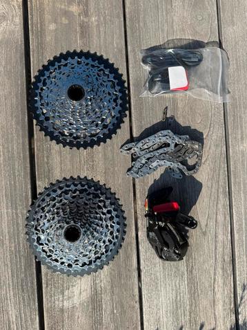 SRAM Force XPLR derailleur, 2x cassette en ketting beschikbaar voor biedingen