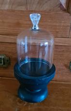 Brocante glazen stolp met zwarte houten voet, Huis en Inrichting, Woonaccessoires | Stolpen, Ophalen of Verzenden, Gebruikt