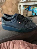 Moncler blauwe leren schoenen, Ophalen of Verzenden, Zo goed als nieuw, Blauw