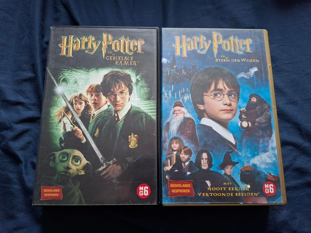 Harry Potter vhs banden - Steen der Wijzen & Geheime Kamer, Cd's en Dvd's, VHS | Film, Ophalen of Verzenden, Zo goed als nieuw