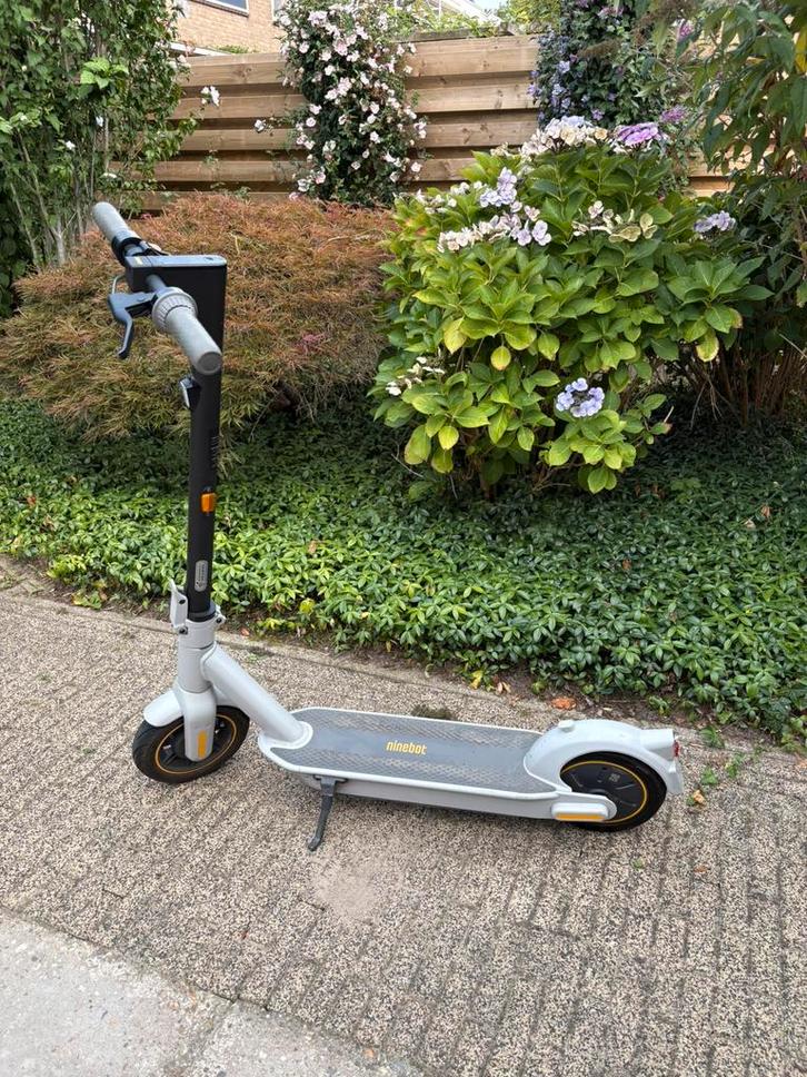Segway ninebot G30 MAX, Fietsen en Brommers, Steps, Zo goed als nieuw, Elektrische step (E-scooter), Ophalen