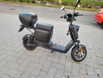 Te koop elektrische scooter gts e-tronic. 25 km. beschikbaar voor biedingen