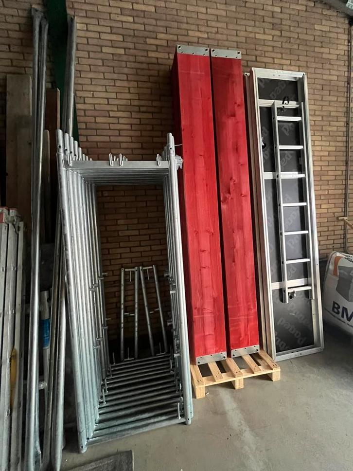 Gevelsteiger 80m2, Doe-het-zelf en Verbouw, Steigers, Gebruikt, Gevelsteiger, 5 meter of hoger, Ophalen