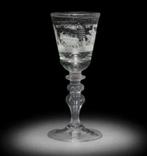 Wijnglas, gegraveerd, c1730, Nederlands, 22.9 cm, Unica, Antiek en Kunst, Antiek | Glas en Kristal, Ophalen of Verzenden