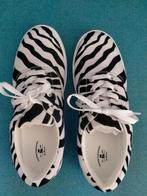 Hele leuke schoenen voor man of vrouw, maat 42,5, Kleding | Heren, Ophalen, Wit, Nieuw, Sneakers of Gympen