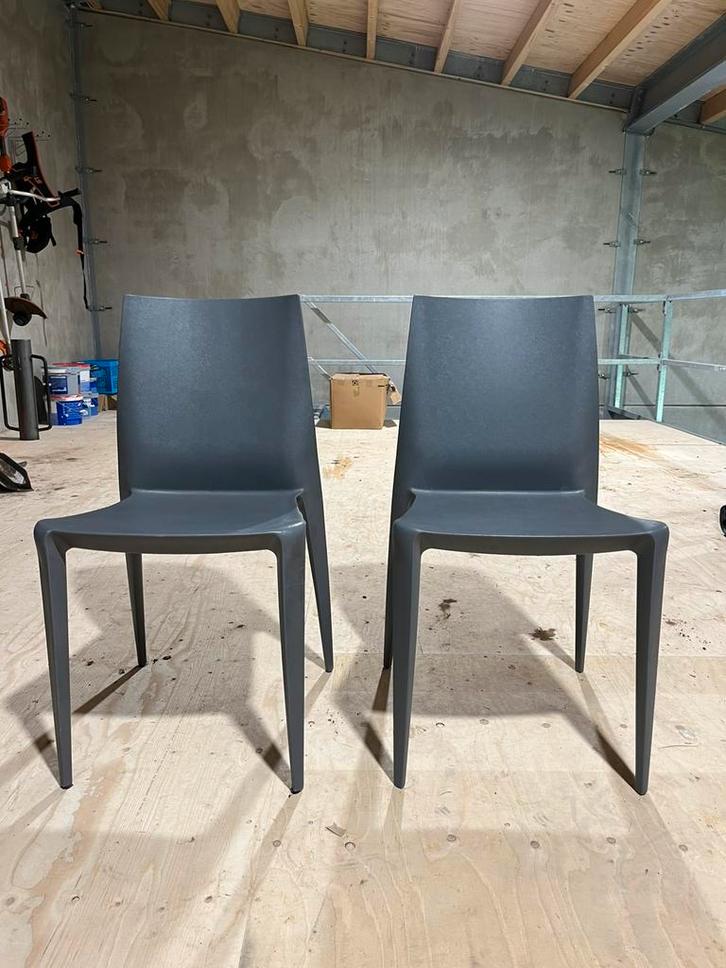Mario Bellini stoelen Heller 4 stuks grijs, Huis en Inrichting, Stoelen, Gebruikt, Vier, Kunststof, Grijs, Ophalen