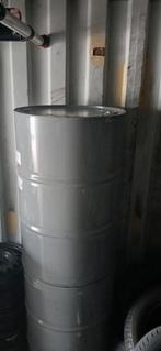 2x 210 liter en 2x 60 liter gratis!, Ophalen, Zo goed als nieuw
