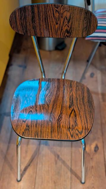 Vier vintage kleine eetkamerstoelen beschikbaar voor biedingen