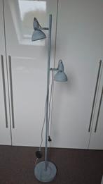 Pronto Vloerlamp betonlook, Ophalen of Verzenden, Zo goed als nieuw, Metaal, Modern