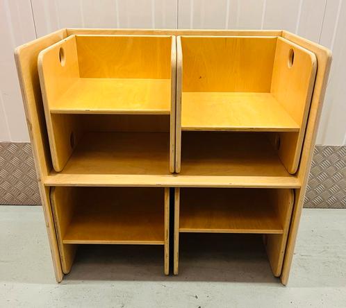Kubus tafel met 4 kubus stoelen hout van Dijk toys peuter, Kinderen en Baby's, Kinderkamer | Tafels en Stoelen, Zo goed als nieuw