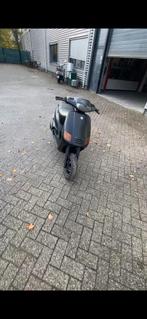 Type 3, Fietsen en Brommers, Scooters | Piaggio, Ophalen of Verzenden, Zo goed als nieuw, Elektrisch, Overige modellen