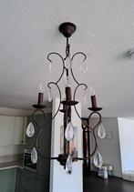 Kroonluchter met glazen druppels., Ophalen