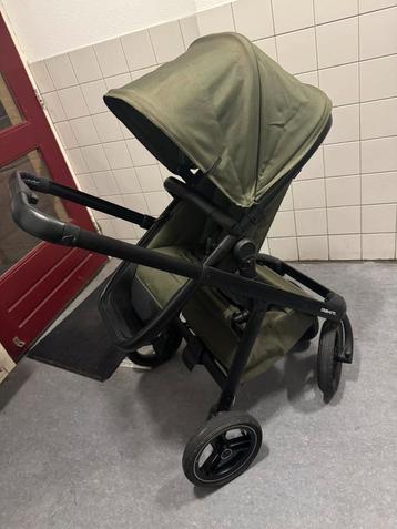 Dubatti kinderwagen beschikbaar voor biedingen