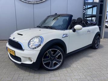MINI Cabrio 1.6 Cooper S Chili Automaat | 184PK! | Airco | P beschikbaar voor biedingen
