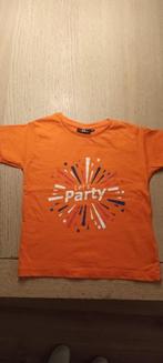 Oranje shirt maat 122/128, Zo goed als nieuw, Shirt of Longsleeve, Ophalen