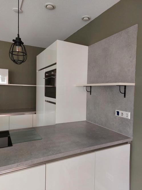 Nobilia keuken zgan. In hoogglans en greeploos en garantie!!, Huis en Inrichting, Keuken | Complete keukens, Zo goed als nieuw