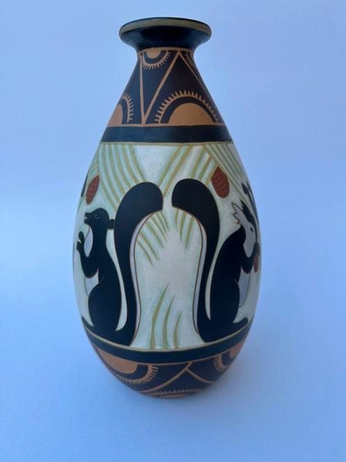 Naar Charles Catteau Eekhoorn vaas 1925, Antiek en Kunst, Antiek | Keramiek en Aardewerk, Ophalen of Verzenden