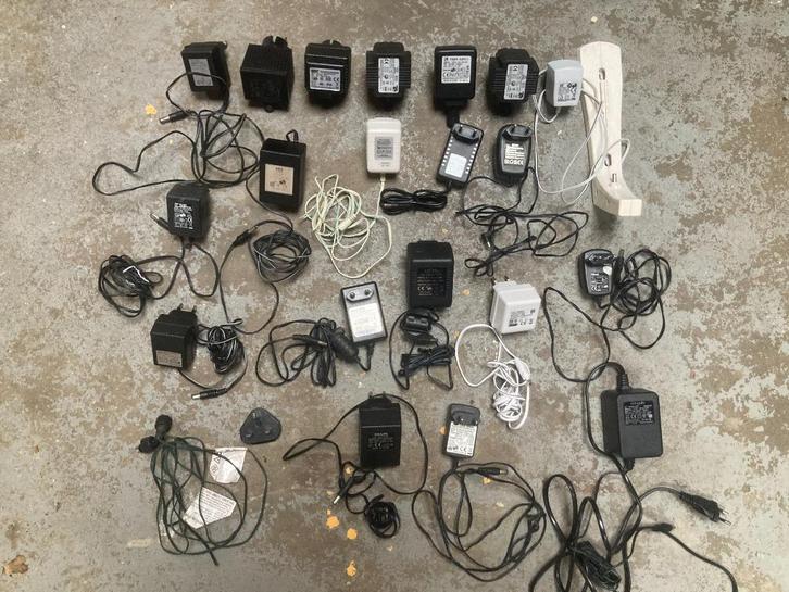 20 adapters stekkertjes kabeltjes snoertjes adapter oplader, Doe-het-zelf en Verbouw, Elektra en Kabels, Zo goed als nieuw, Ophalen of Verzenden