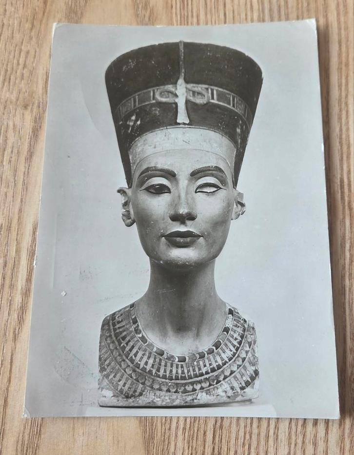 Buste van Nefertiti, Verzamelen, Ansichtkaarten | Themakaarten, Gelopen, 1980 tot heden, Overige thema's, Verzenden